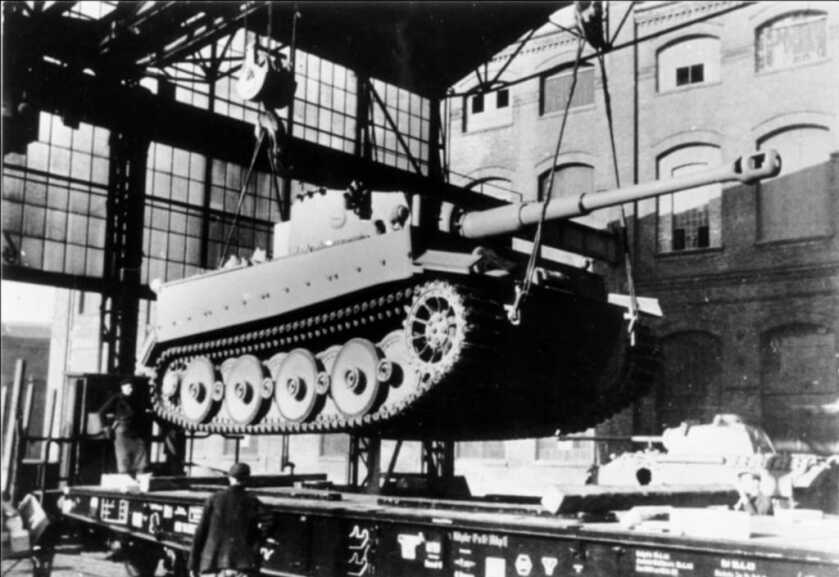 Oberscharführer Franz Staudegger and the Origins of the Tiger Legend Oberscharführer Franz Staudegger and the Origins of the Tiger Legend