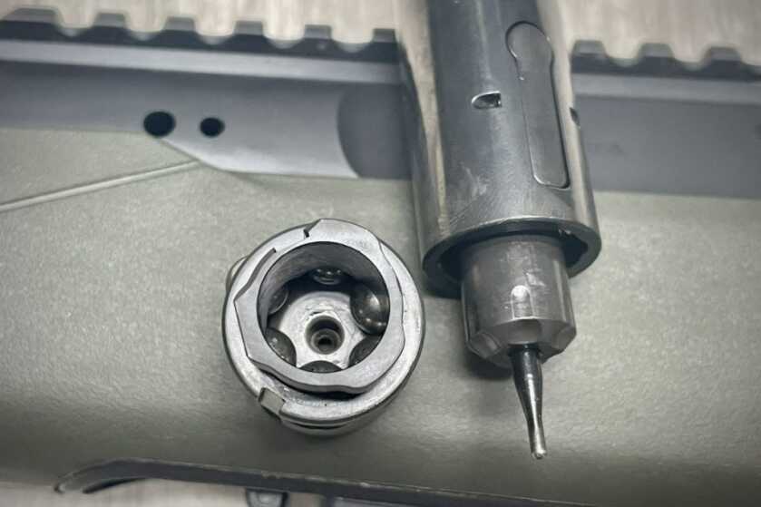 Savage Impulse Hog Hunter Hexlock bolt head and grooves that drive the ball bearings outward