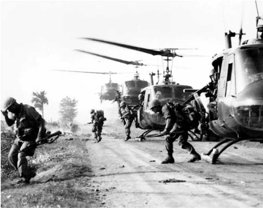 Guns and Rotors: The XM-215 .22 Rimfire Helicopter Defense Weapon
