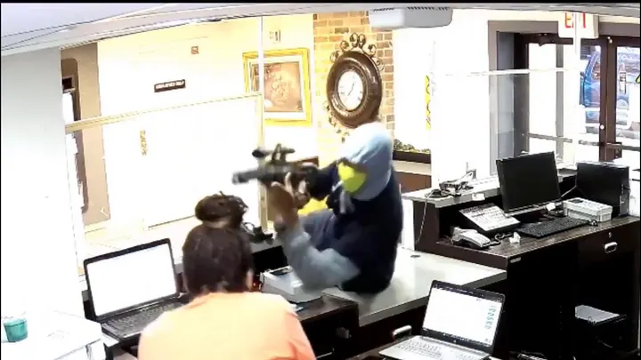 Armed Robber Surprised When Texas Victim Has Gun Armed Robber Surprised When Texas Victim Has Gun