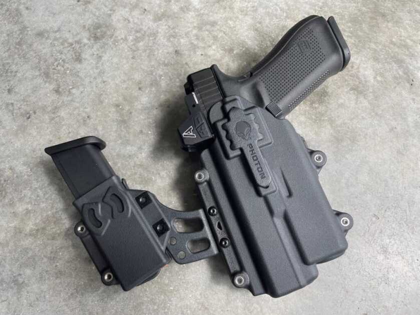 1 - Glock G47 MOS: More Of The Same, Yet Different Alien Gear Photon holster with sidecar mag carrier.