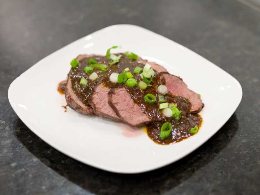 Simple Gourmet: Elk Steak with Black Pepper Sauce (Taiwan-style) Simple Gourmet: Elk Steak with Black Pepper Sauce (Taiwan-style)
