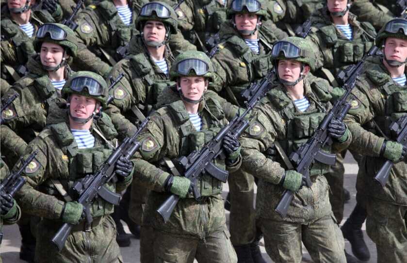 lotd of military men standing