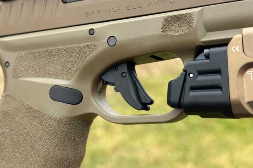 Springfield Armory FDE Hellcat Pro OSP Threaded 9mm Pistol Review Hellcat Pro OSP trigger