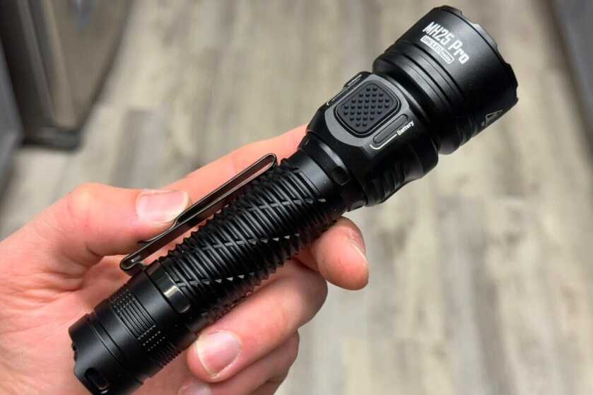 3 - Nitecore MH25Pro 3,300 Lumen Flashlight Review Nitecore MH25Pro housing