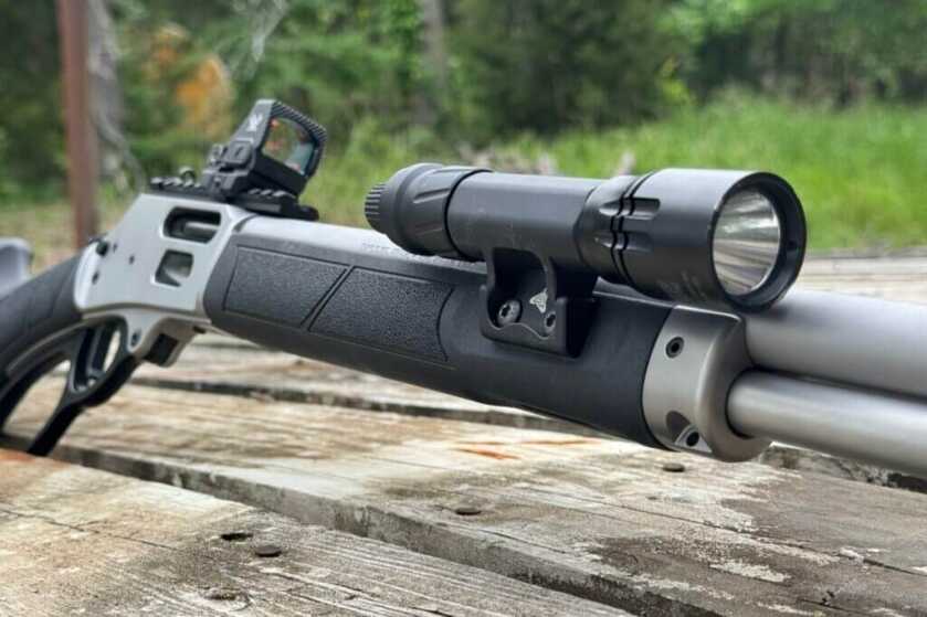 Valhalla Tactical weapon light mounted to the M-LOK handguard of a Smith & Wesson Model 1854 rifle
