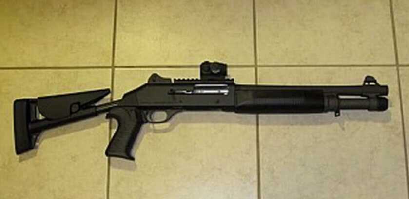 22 SAS and the Benelli M4 Shotgun 22 SAS and the Benelli M4 Shotgun