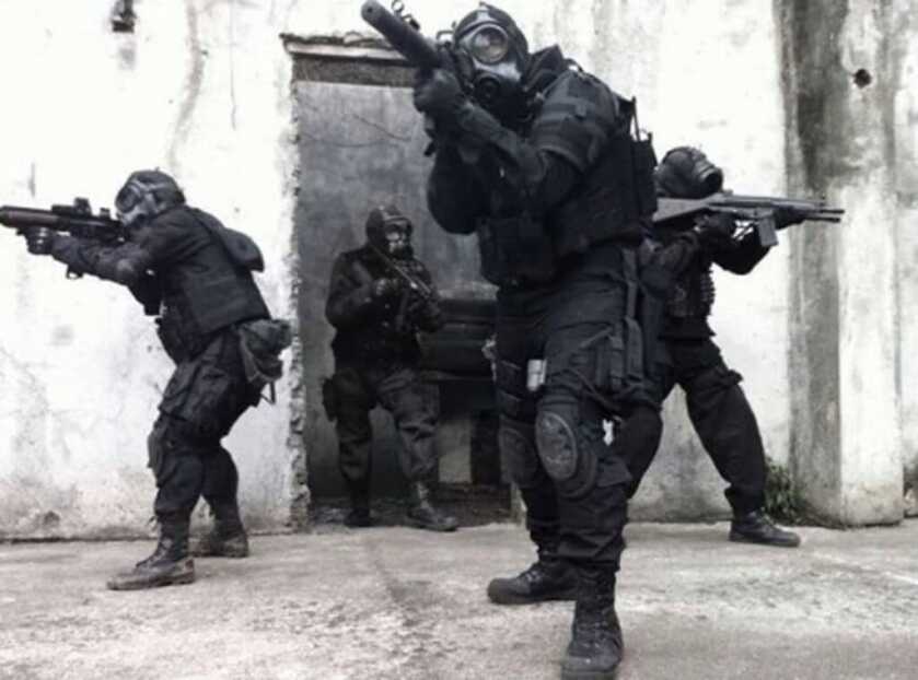 22 SAS and the Benelli M4 Shotgun 22 SAS and the Benelli M4 Shotgun