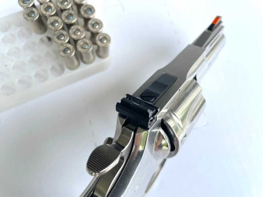 Python Classic red insert ramp front style sight
