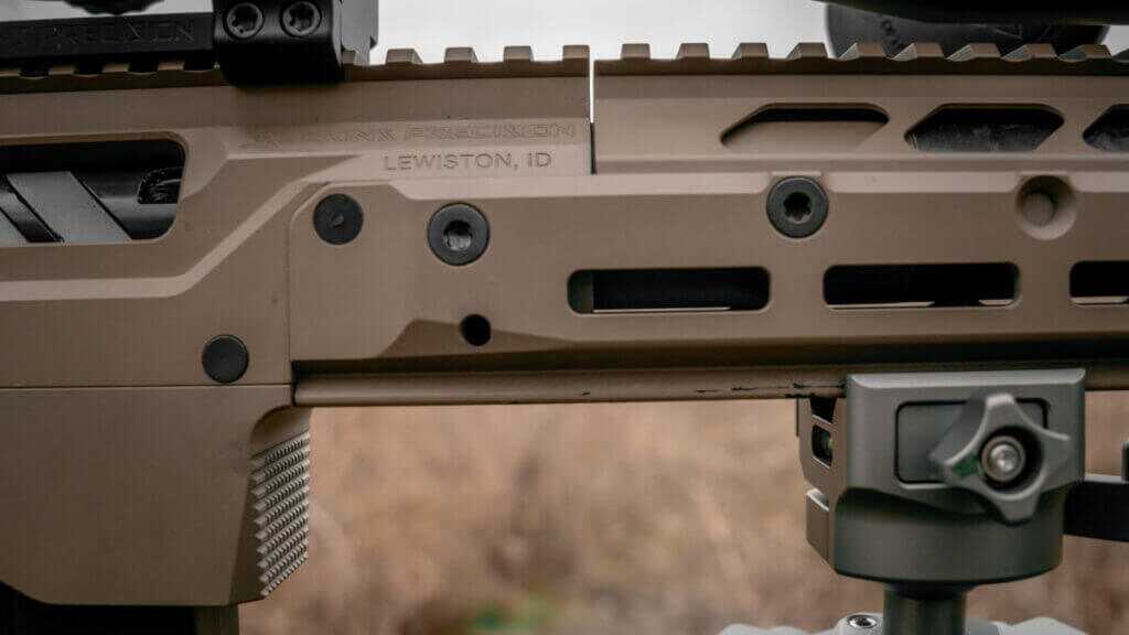 Detail of the SIC receiver top rail and machining