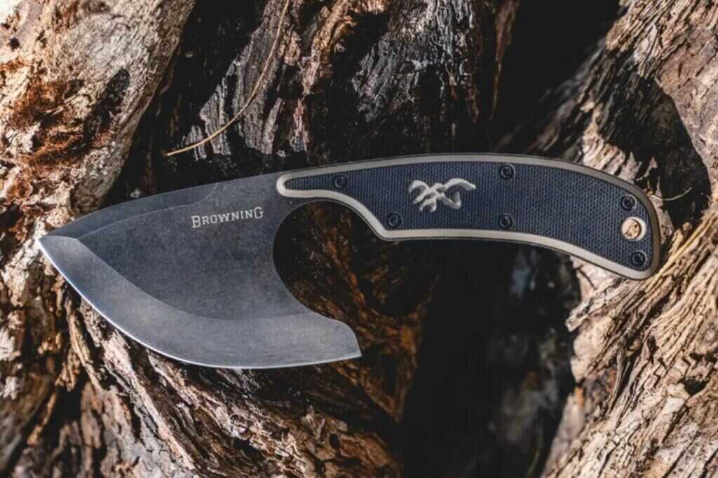 Browning Cutoff Skinner fixed blade hunting knife with ergonomic handle shown on a clean background
