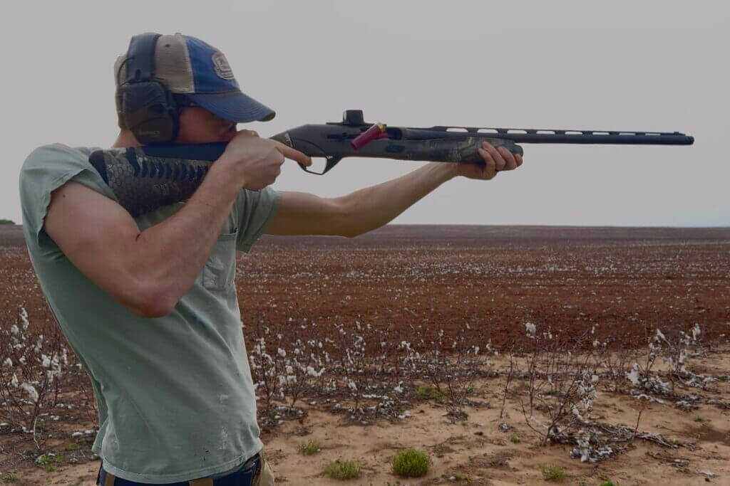 Benelli Super Black Eagle 3 A.I. BE.S.T. cheek comb built for comfort in hot and cold conditions