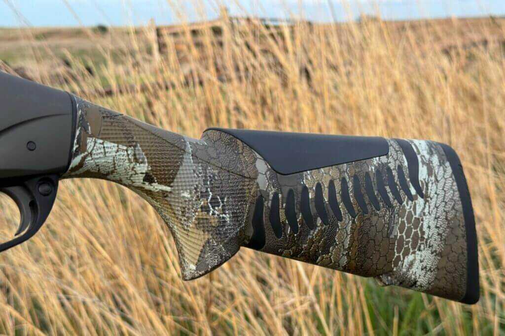 Benelli Super Black Eagle 3 A.I. BE.S.T. ComforTech 3 stock detail