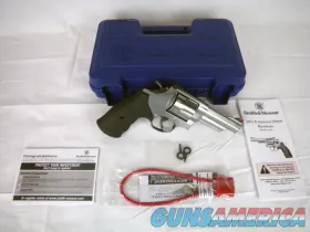 Smith & Wesson Model 629 Stainless ....