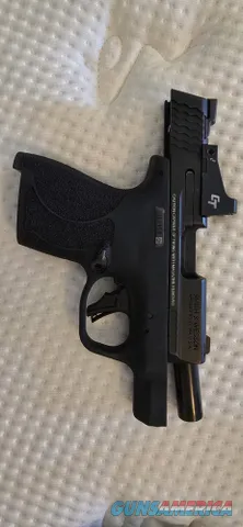 S&W M&P Shield 9mm w/ Crimson Tr...