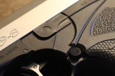 Boberg XR9-S The Bullpup Pistol Review The take down lever is easy to use, but has a low profile that ensures you won't flip it accidentally.