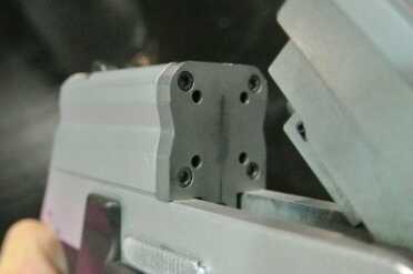 Getting Closer to the Edge Cleaning and maintanence is easy thanks to the flat working surfaces.