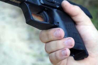 H&K's Sub Compact P2000sk--Where's the Love? Getting a hold on the small grip isn't easy--but it isn't easy on any sub compact.