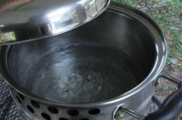 Prepping 101: Rocket Stove Cooking - The Fuel Miser This water reached and maintained a rolling boil for an hour before I switched to my next task.