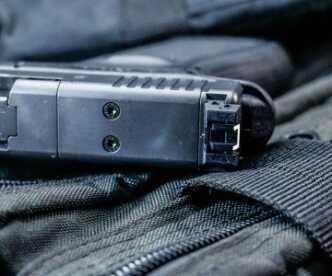 Bigger is Better: Glock 40 GEN4 MOS 10MM The placement of the rear sight allows for an optimal placement of the MOS plates. You don't have to lose the rear sight to add a red-dot.