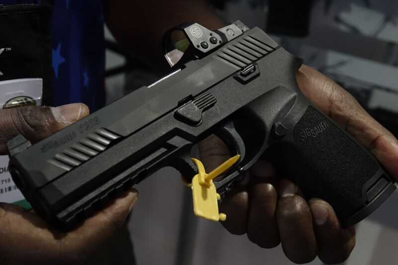 SIG 2016: Optics Mounted Pistols, Lighter G2, Lots More — SHOT Show 2016 Sig 7