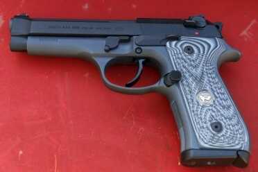 We Shoot the Wilson Combat Beretta 92--SHOT Show 2016 The new gun.