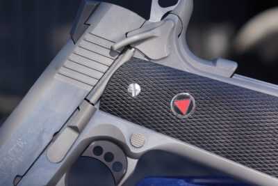 Anyone who has used a 1911 will be right at home with the controls of the Colt Delta Elite 10mm.
