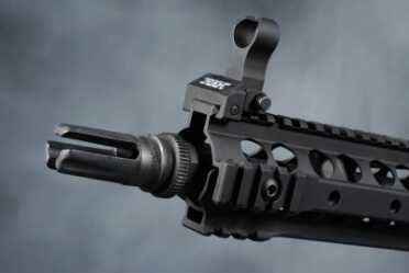 Suppressor Company Offers An AR?—The AAC MPW in 300 BLK—Full Review The MPW comes standard with an AAC 51-tooth BLACKOUT Flash Suppressor/Adaptor. Image courtesy of Camera1.