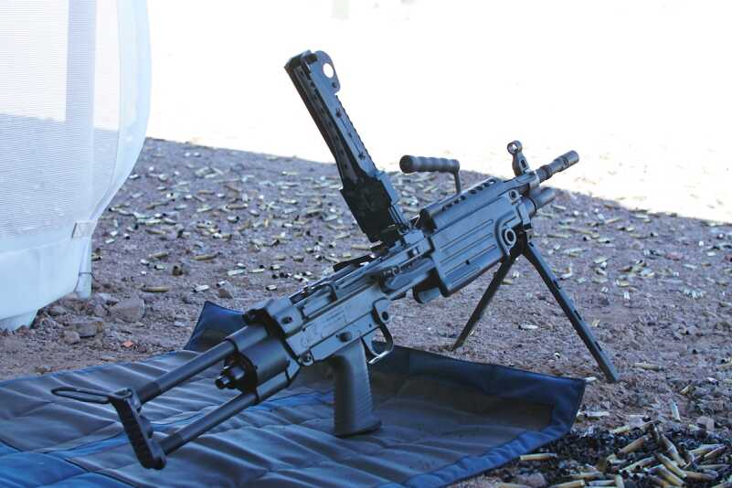 New FN Belt-Fed M249S Para —SHOT Show 2017 New FN Belt-Fed M249S Para —SHOT Show 2017