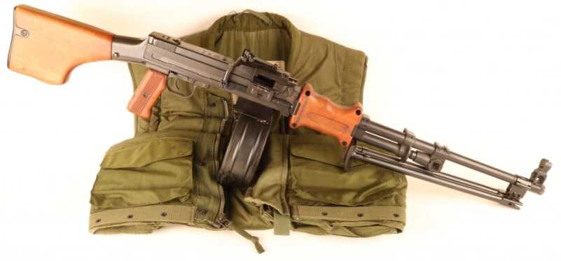 The Guns of U.S. Army Aviation in Vietnam — Personal Defense Weapons on Slicks, Snakes & Loaches The Guns of U.S. Army Aviation in Vietnam — Personal Defense Weapons on Slicks, Snakes & Loaches