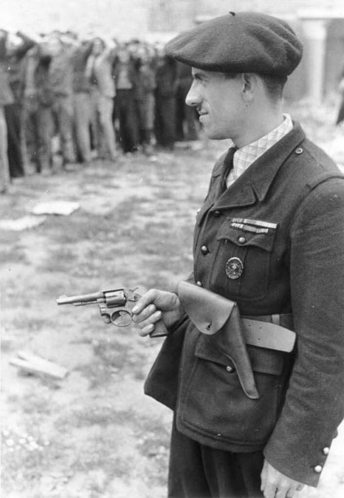 The Smith & Wesson Victory .38 - A Cop Gun Goes to War (#1 - Allied Small Arms WWII) The Smith & Wesson Victory .38 - A Cop Gun Goes to War (#1 - Allied Small Arms WWII)