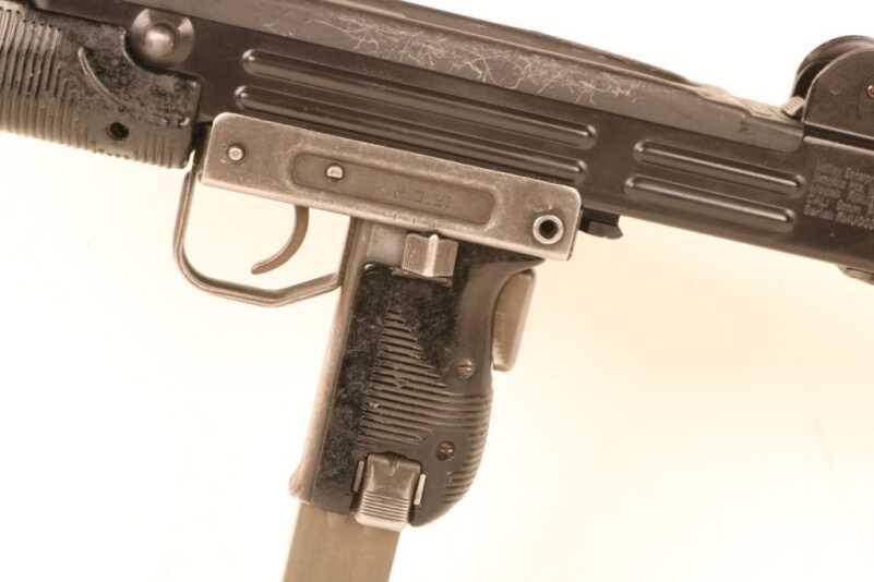 Stamped Steel Sputterguns - Uzi vs the MAC10 Stamped Steel Sputterguns - Uzi vs the MAC10