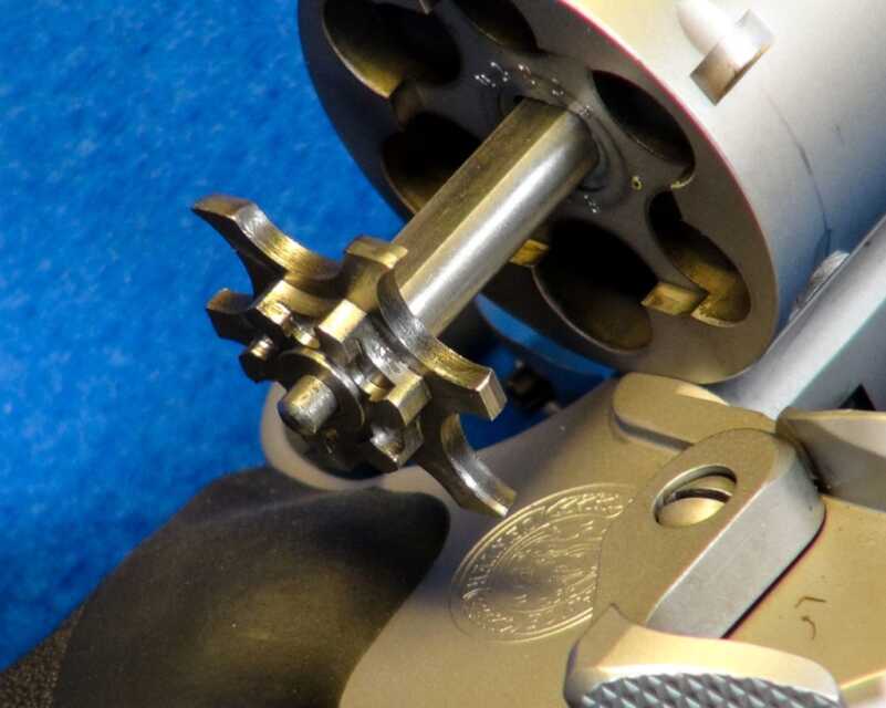 Smith & Wesson Performance Center Model 686 Raises the Bar Again Smith & Wesson Performance Center Model 686 Raises the Bar Again