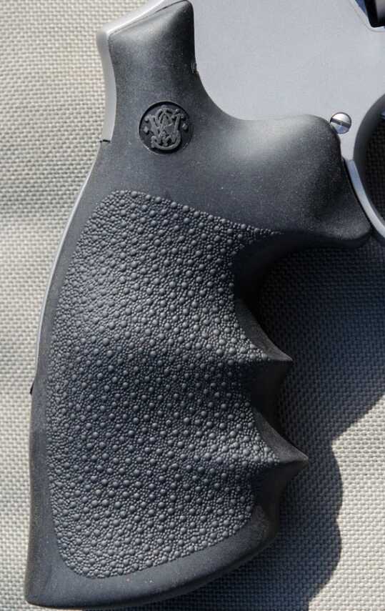 Smith & Wesson Performance Center Model 686 Raises the Bar Again Smith & Wesson Performance Center Model 686 Raises the Bar Again