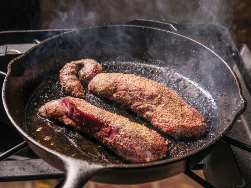 Simple Gourmet: Venison with Pear Sauce Simple Gourmet: Venison with Pear Sauce