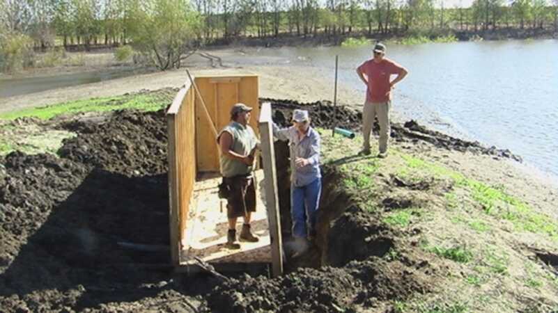 DIY - Building Waterfowl Blinds: Pit and Surface DIY - Building Waterfowl Blinds: Pit and Surface