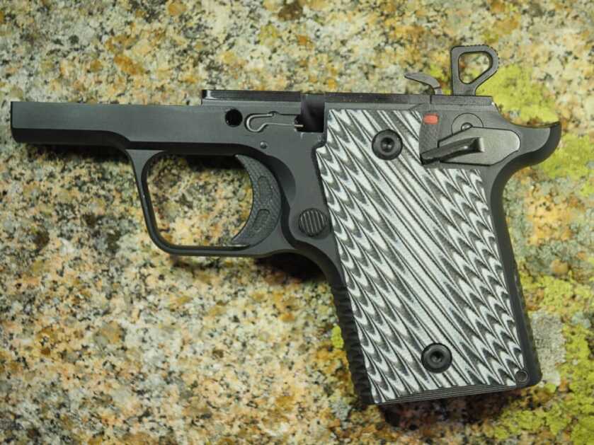 Springfield's 1911 Mini-Me: The 911 9mm Springfield's 1911 Mini-Me: The 911 9mm