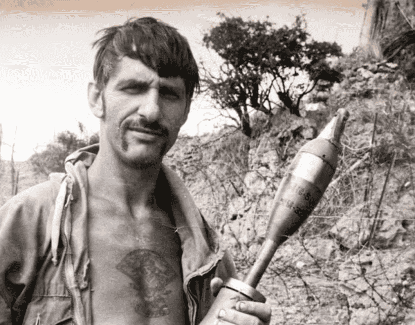 Miracle at Mirbat: When an SAS Operator Singlehandedly Held Off an Army with a Howitzer Miracle at Mirbat: When an SAS Operator Singlehandedly Held Off an Army with a Howitzer