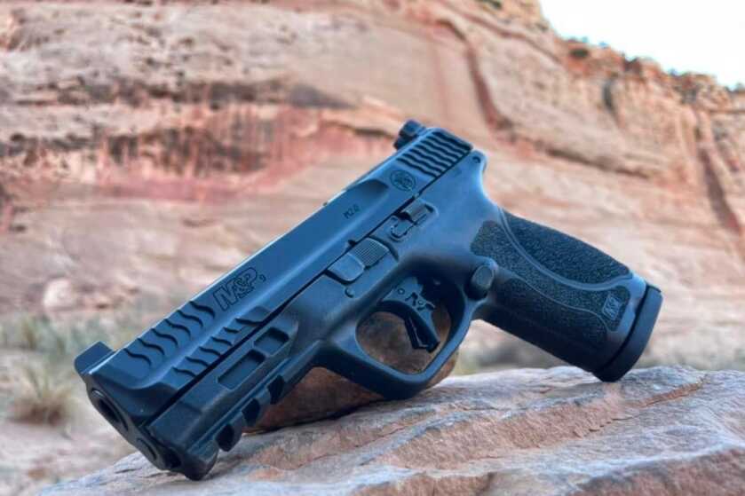 Full Pistol Review ft. Optic Ready Smith & Wesson M&P9 M2.0 Compact Full Pistol Review ft. Optic Ready Smith & Wesson M&P9 M2.0 Compact