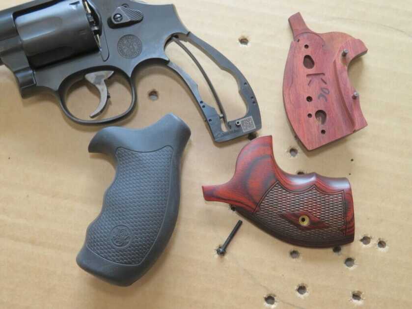 3 - S&W Performance Center Model 19 Carry Comp: Belch Fire And Leave No Empties Behind S&W Performance Center Model 19 Carry Comp grips and mainispring