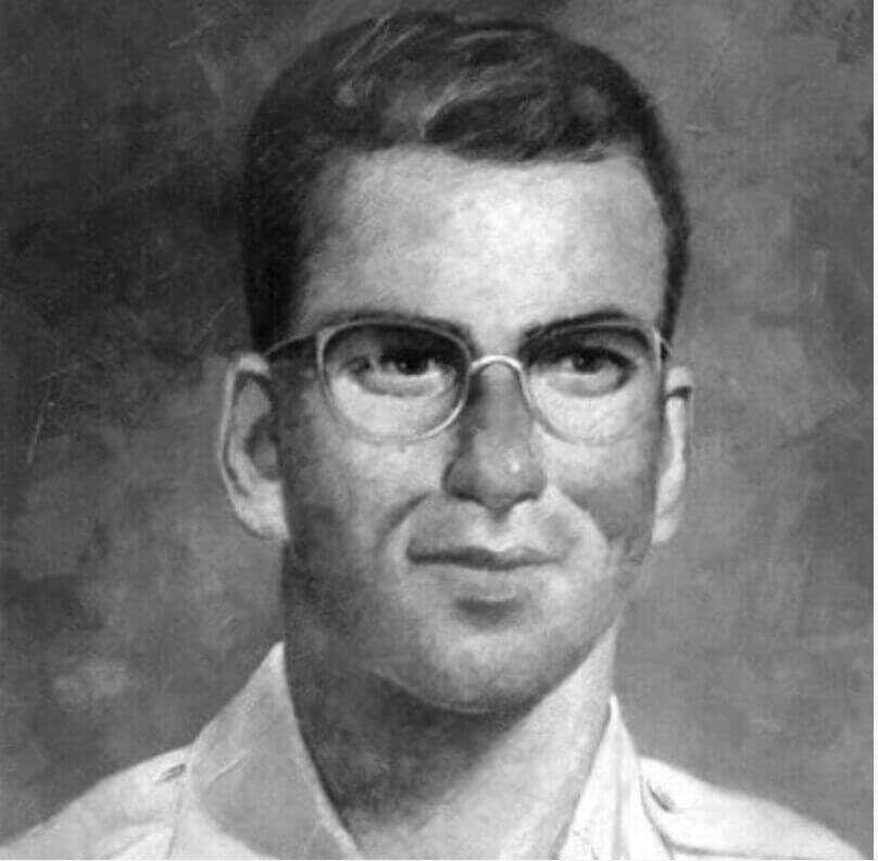 3-Will-Benjamin Salomon: Rambo Dentist black and white photo of Benjamin Salomon: Rambo Dentist