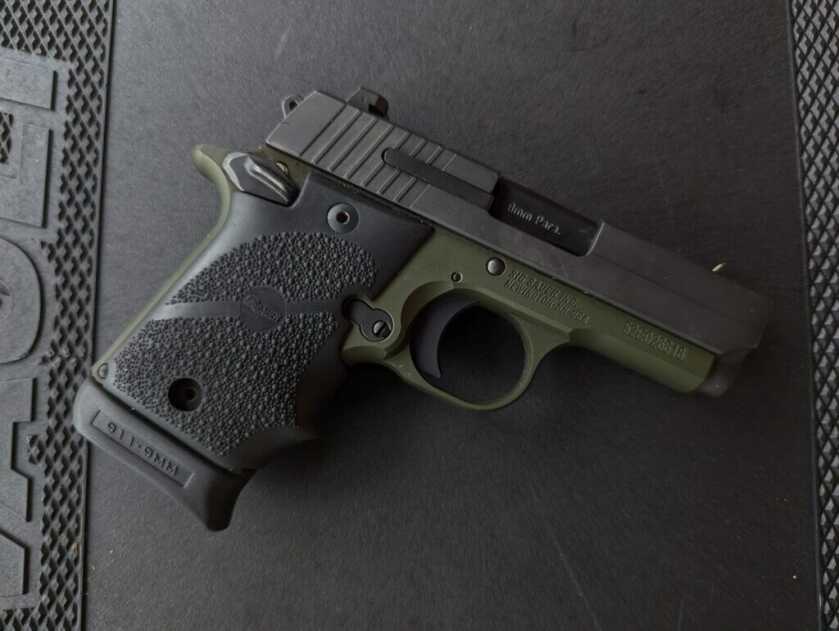 The SIG P938 right side