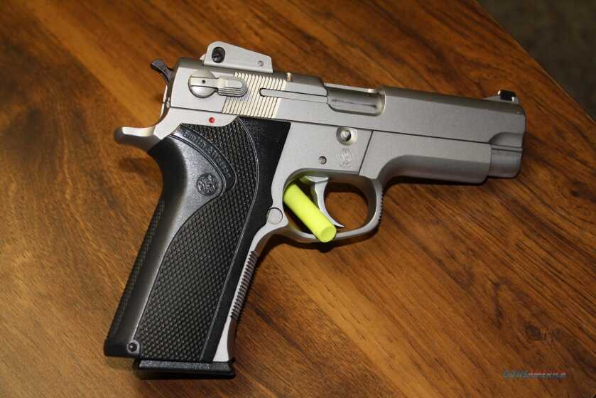 The .40 S&W Comeback: Great for Personal Defense and Available During the Ammo Drought The .40 S&W Comeback: Great for Personal Defense and Available During the Ammo Drought