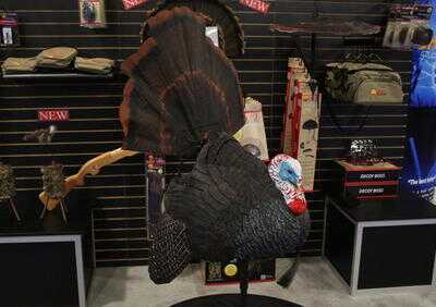 Mojo Outdoors Motorized Turkey Decoy - Shake'n Jake - SHOT Show 2013
