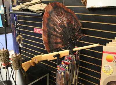 Mojo Outdoors Motorized Turkey Decoy - Shake'n Jake - SHOT Show 2013