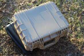 The Seahorse cases are built with ridges that add structural support to the flat sections. This keeps them from warping and adds some rigidity.