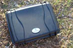 The SE-710 is designed as a computer case, which makes it very useful as a tool of obfuscation. 