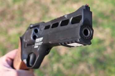 From the front, the height of the sights and the low placement of the barrel are easier to see. 