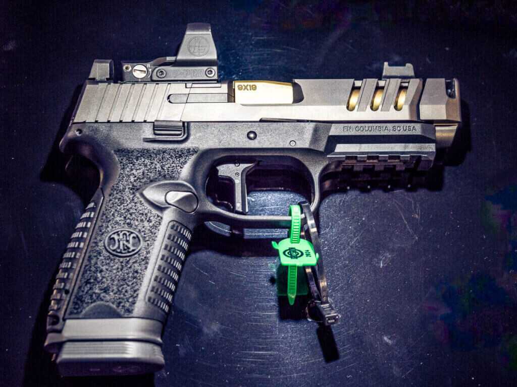 Full view of the right side of the 509 CC Edge XL. It is pointed right and has a red dot on the top.