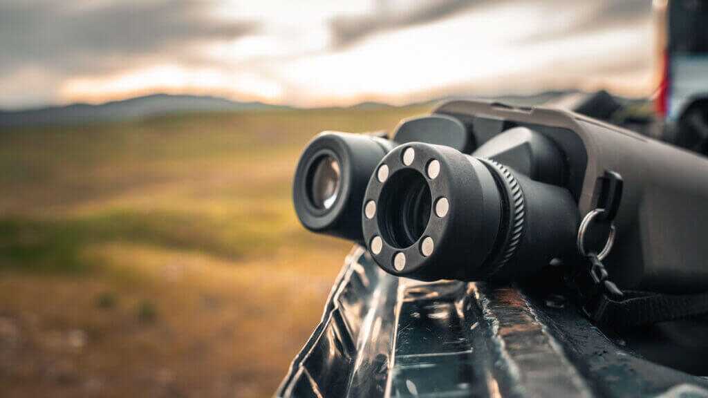mountain mag on binoculars